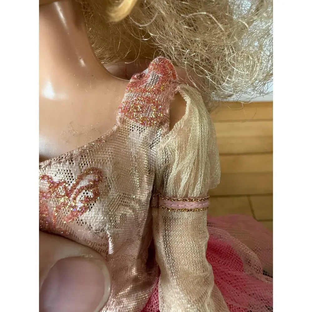 Vintage 1999 Dancing Princess‎ Genevieve Barbie Doll 15”